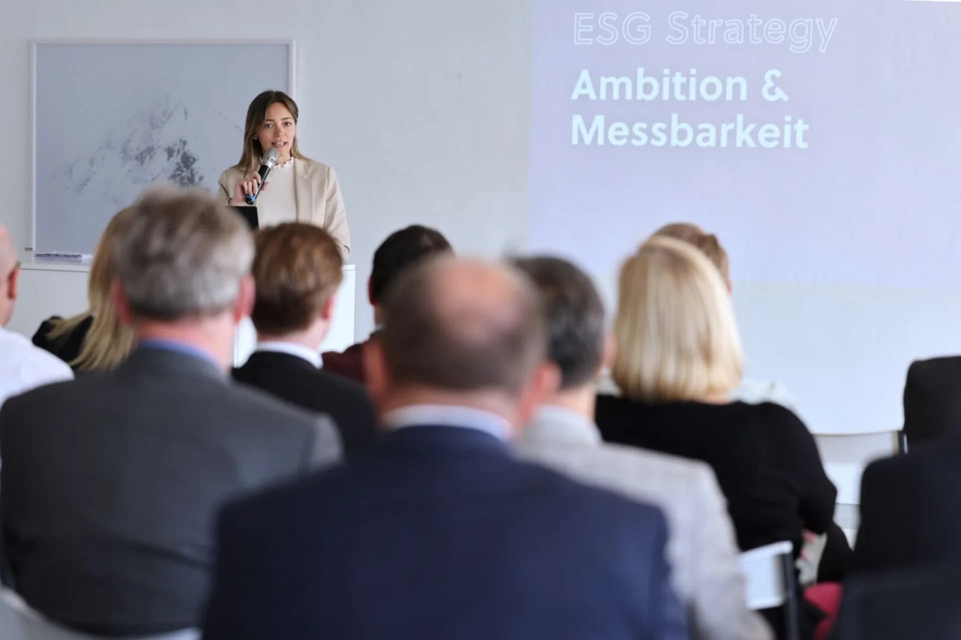 Referentin für Entwickeln und Bauen beim Pflugfelder Bankentag 2023