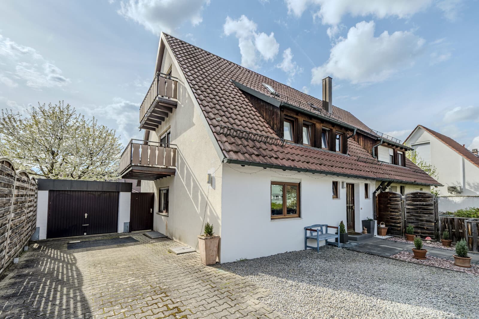Gepflegte Doppelhaushälfte in begehrter Lage