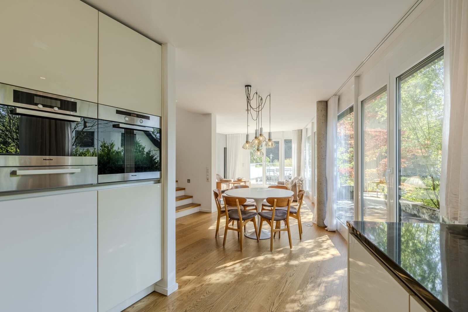 Architektur mit Anspruch – Exklusive Doppelhaushälfte für höchste Wohnansprüche