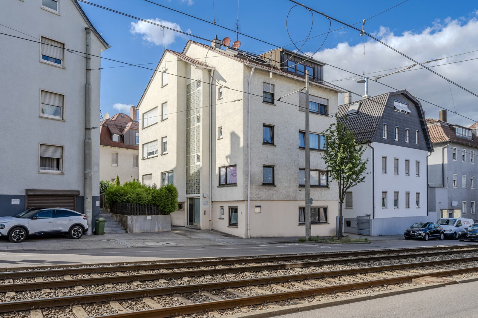 Vollvermietetes Mehrfamilienhaus mit Arztpraxis in Stuttgart-Zuffenhausen