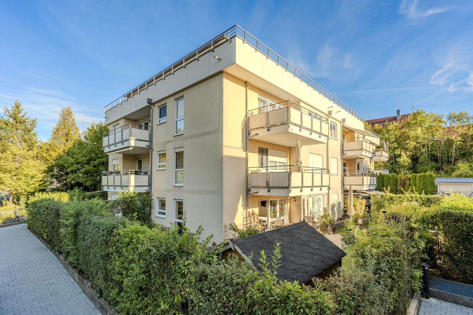 Top gepflegte Wohnung mit Westbalkon und Aufzug