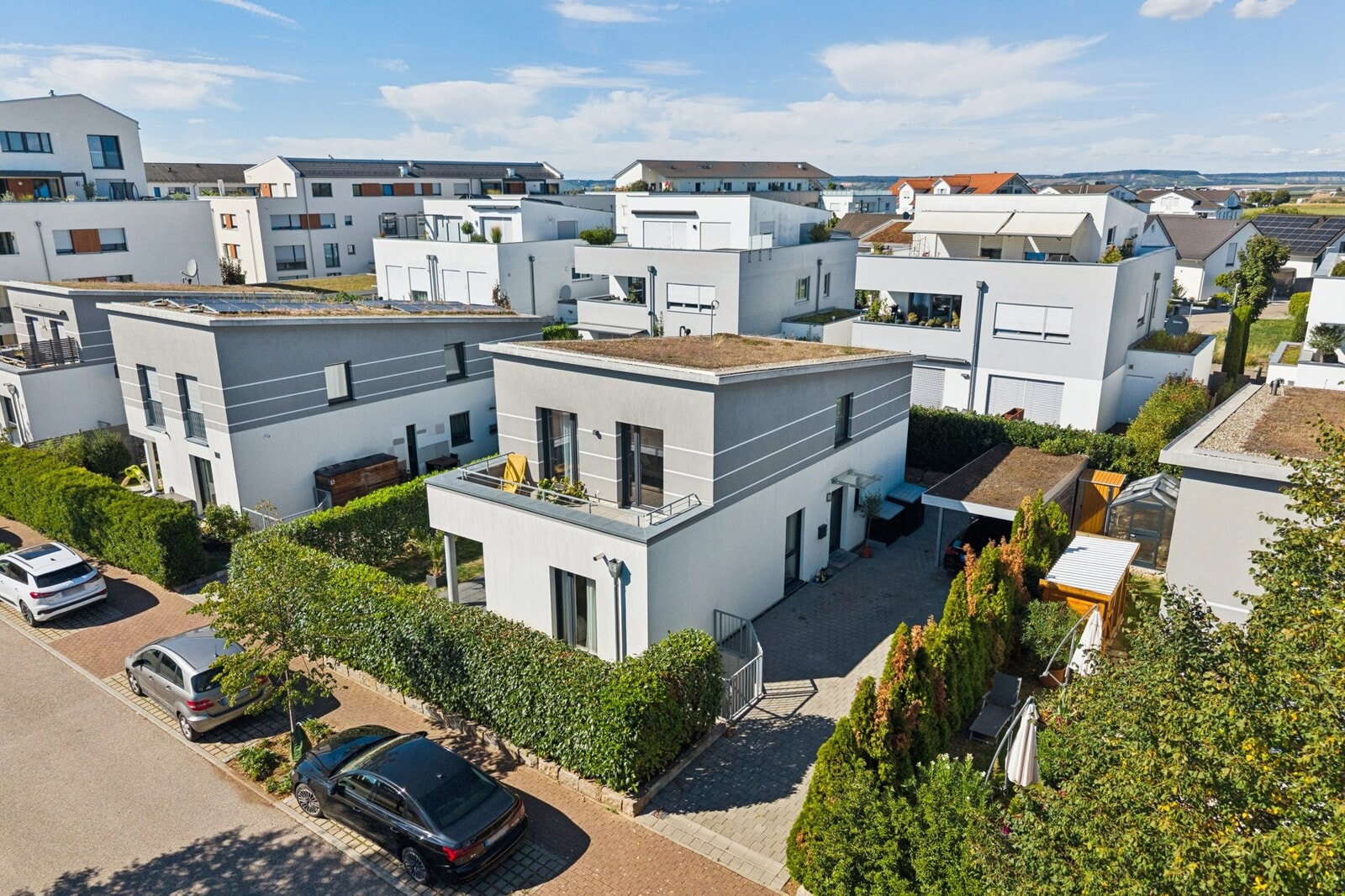 Raum zur Entfaltung: Modernes Einfamilienhaus mit reichlich Platz