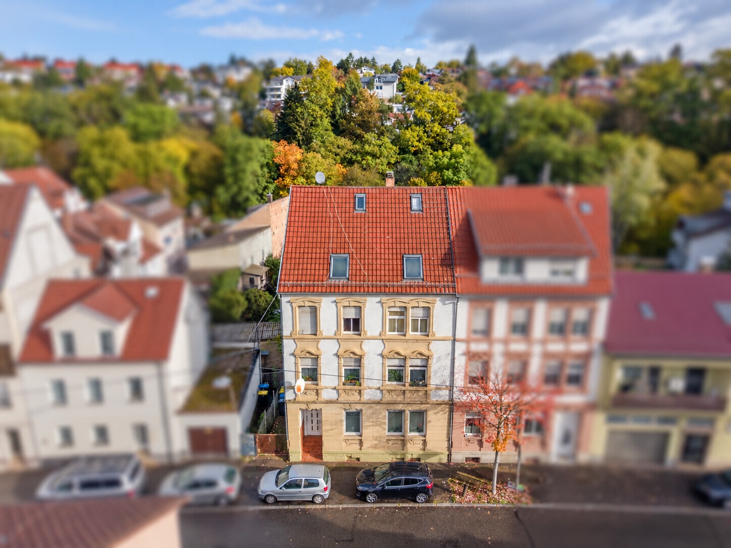 Historisches Mehrfamilienhaus mit Gartenidylle und solider Vermietung